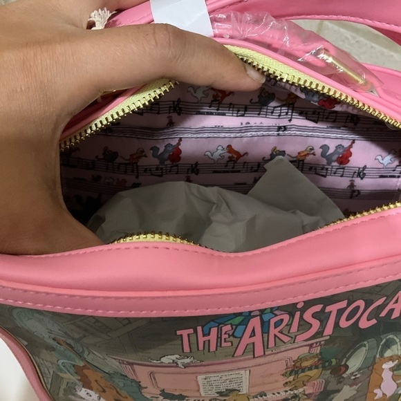 Loungefly Disney The Aristocats Pink Musical Lunchbox Crossbody Bag NWT - Picture 4 of 8